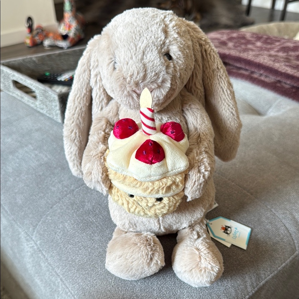 Jellycat Bashful Beige Bunny 'Birthday' NWT